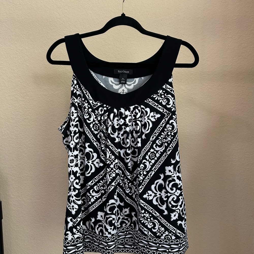 Terra & Sky Black and White Patterned Tank Top